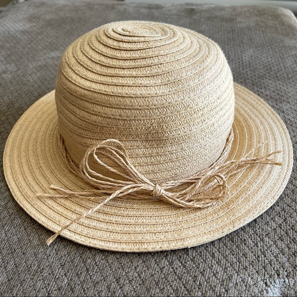Straw hat - Picture 3 of 10
